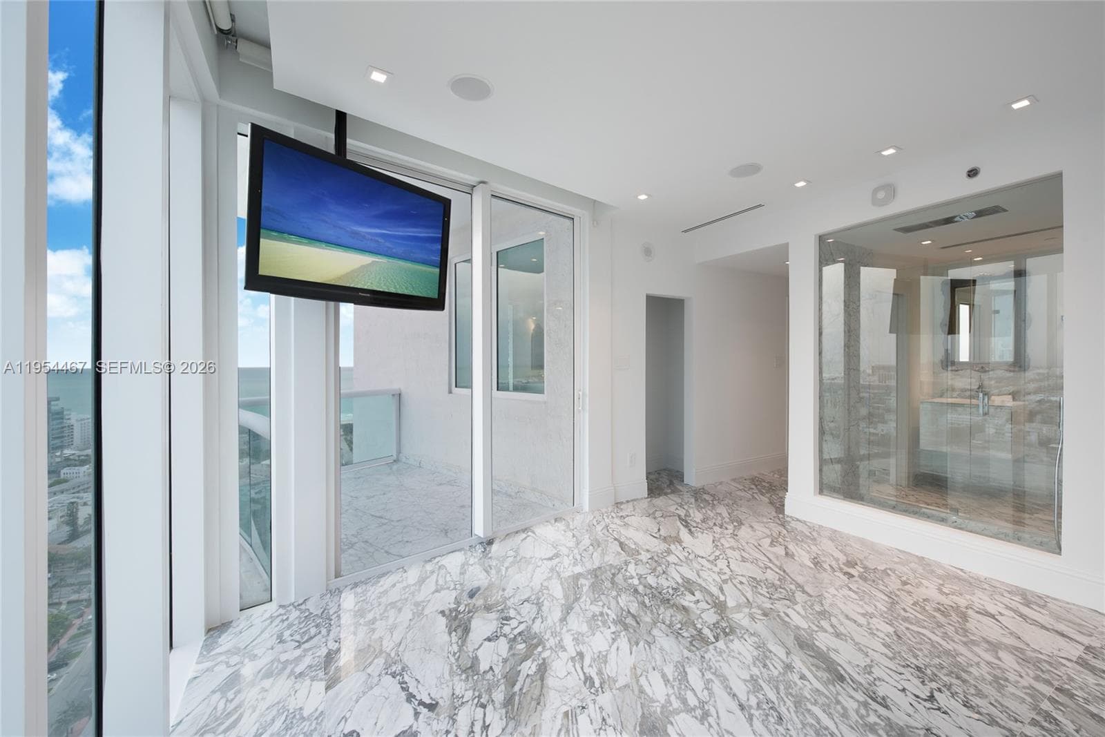 1000 Pointe Dr PH-2804 photo 12