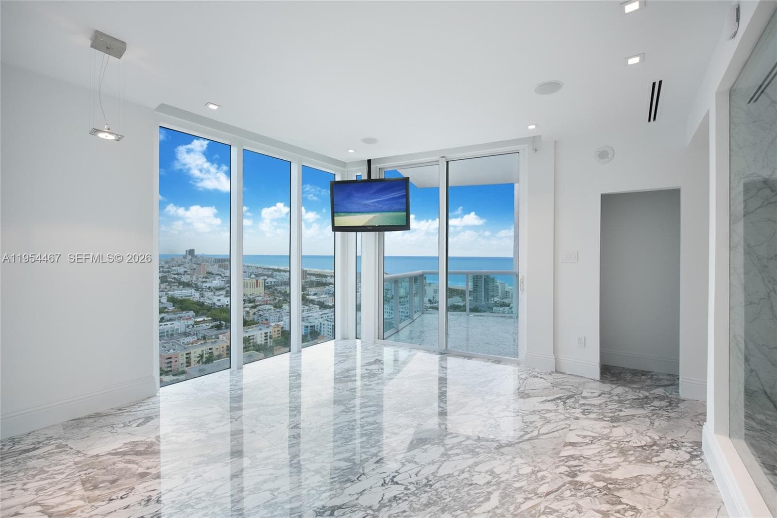 1000 Pointe Dr PH-2804 photo 11