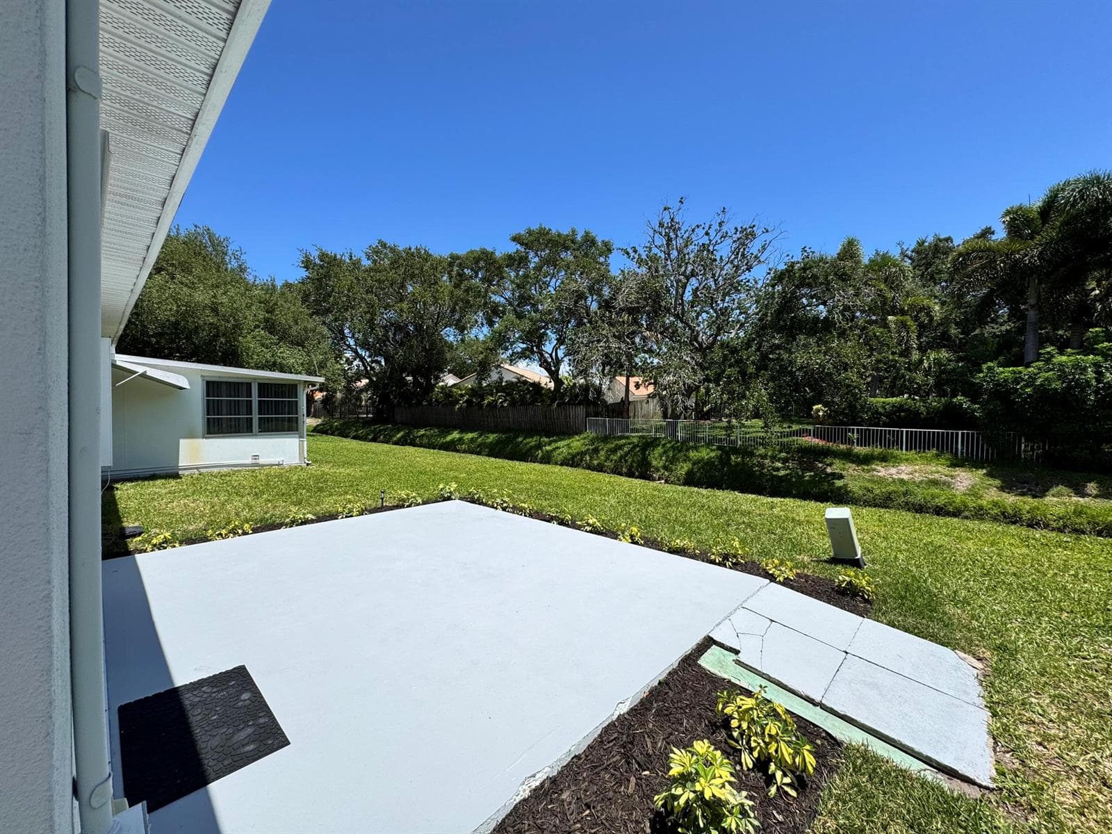 10084 Meridian Way N 4 photo 22