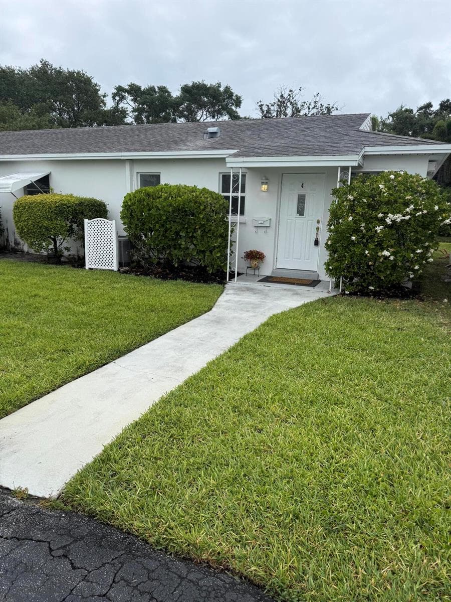 10084 Meridian Way N 4 photo 1