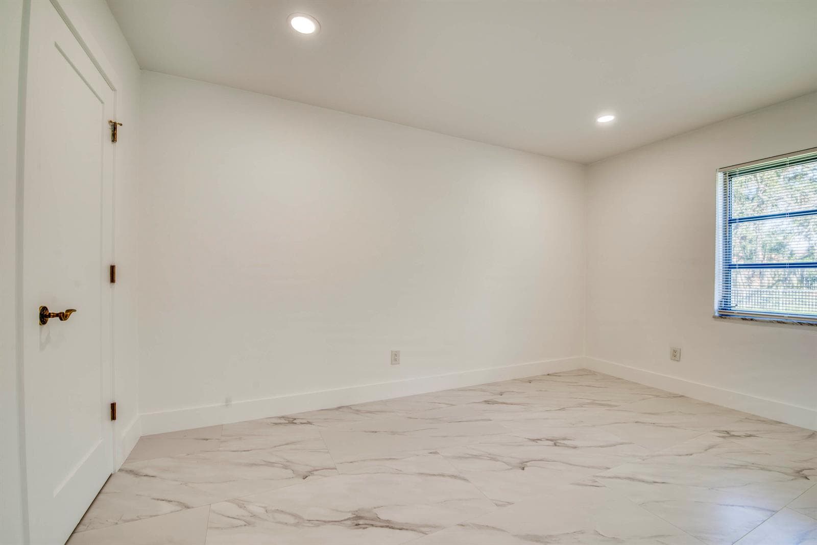10084 Meridian Way N 4 photo 14