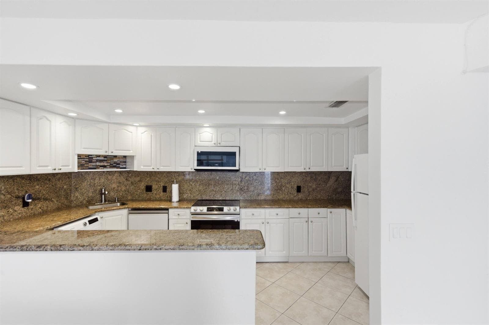 3700 Galt Ocean Drive 1510 photo 6