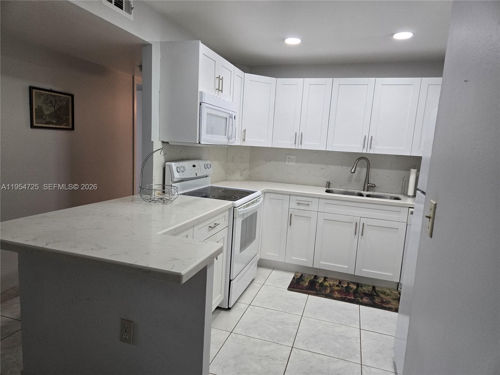 1913 Ocean Dr 138 photo 3