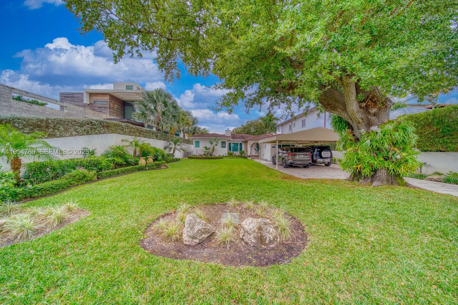 170 S Hibiscus Dr photo 9
