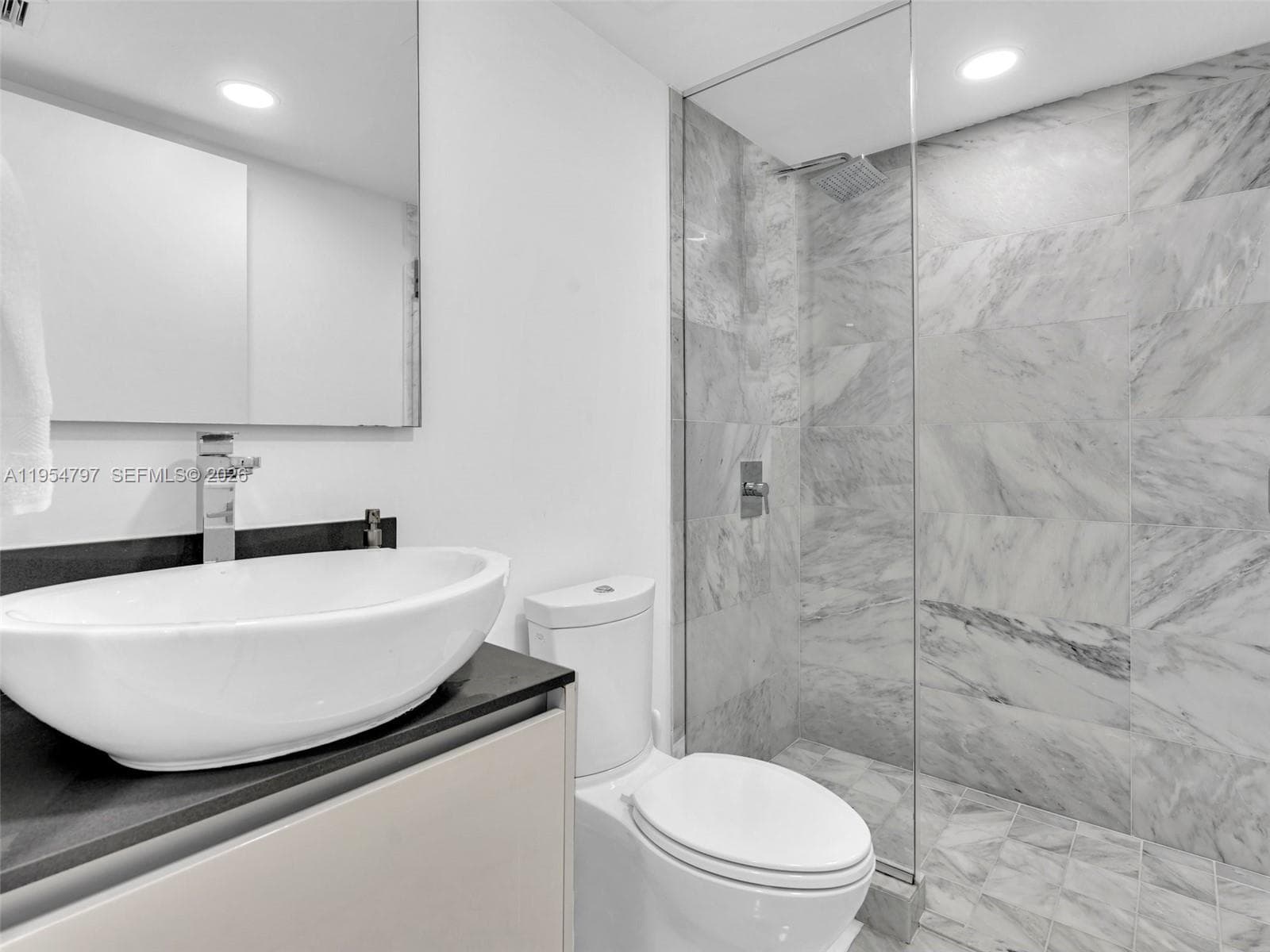 9821 Bay Harbor Dr 302 photo 24
