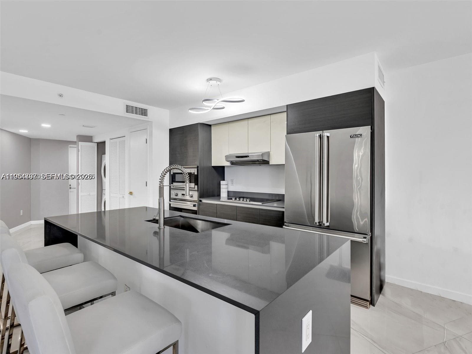 9821 Bay Harbor Dr 302 photo 8