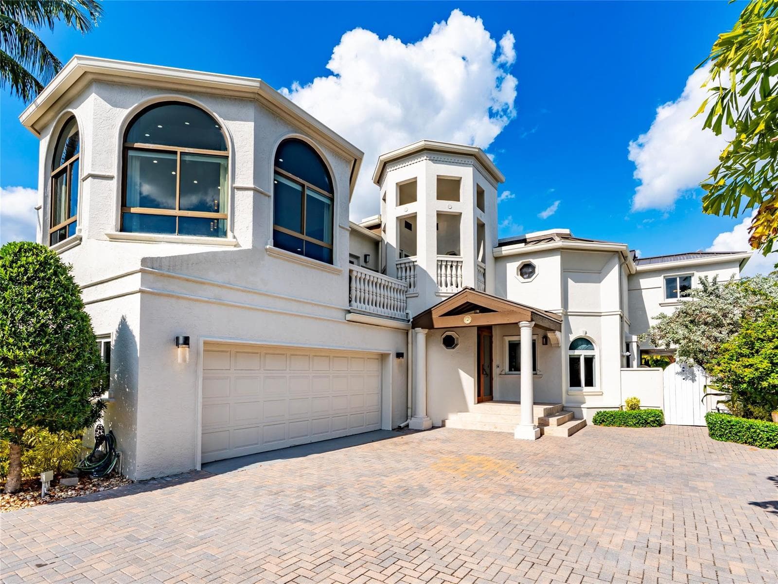 2615 E Las Olas Boulevard photo 1
