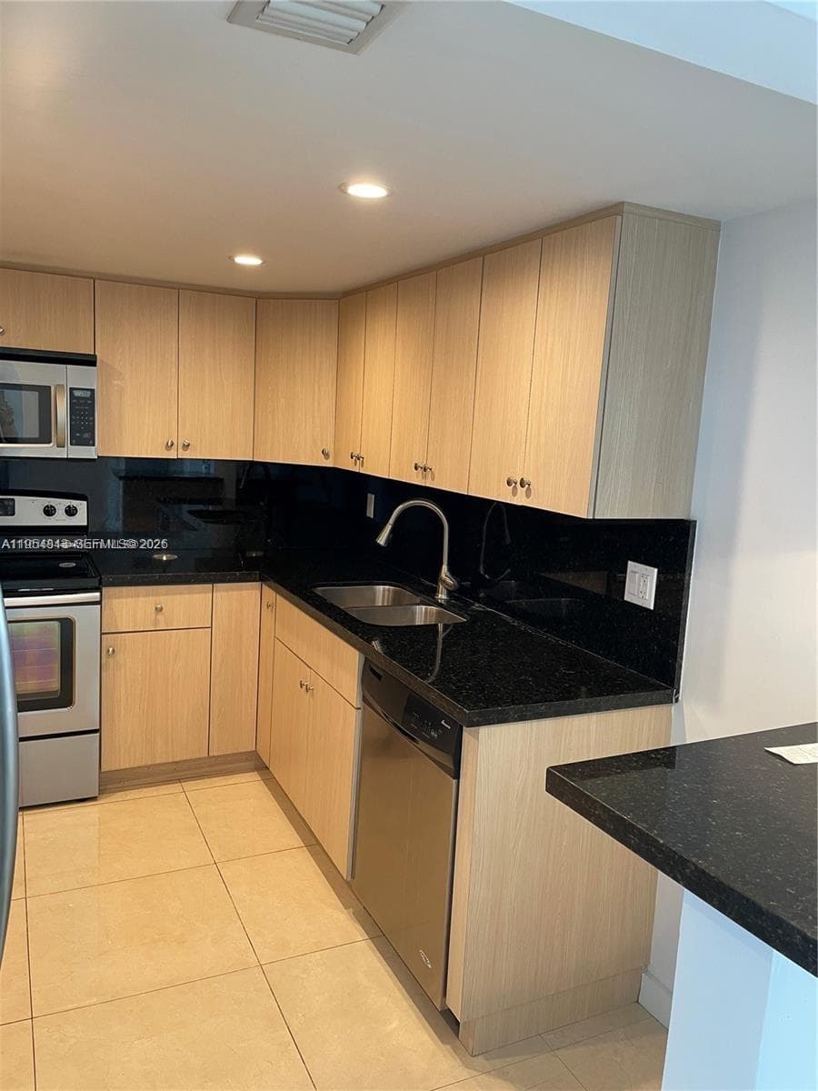 13155 Ixora Ct 901 photo 1