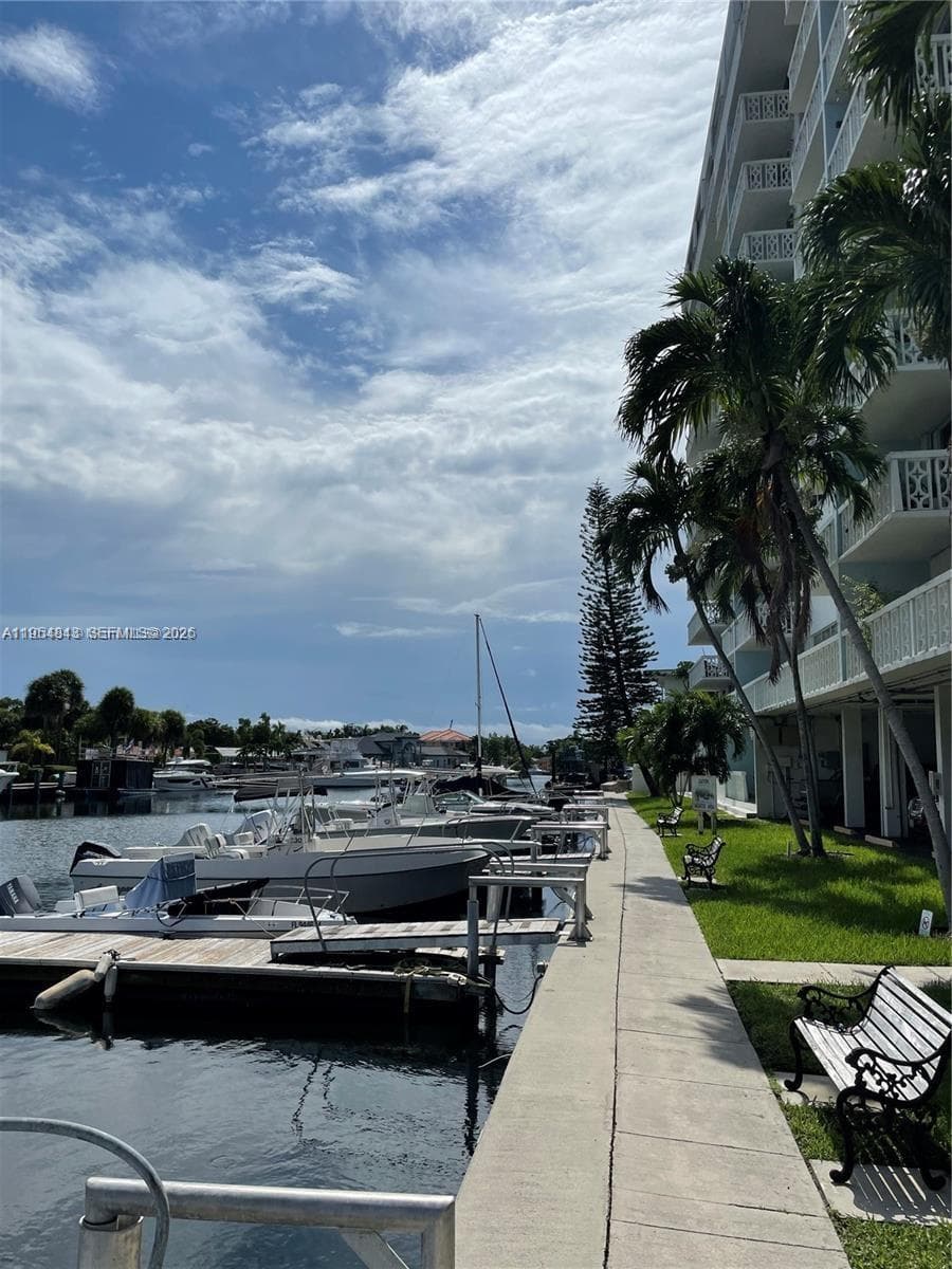 13155 Ixora Ct 901 photo 18