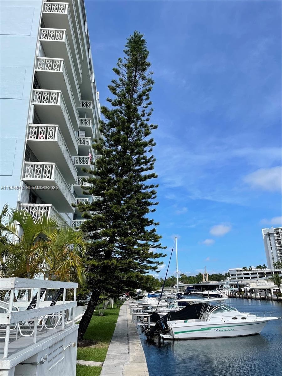 13155 Ixora Ct 901 photo 19