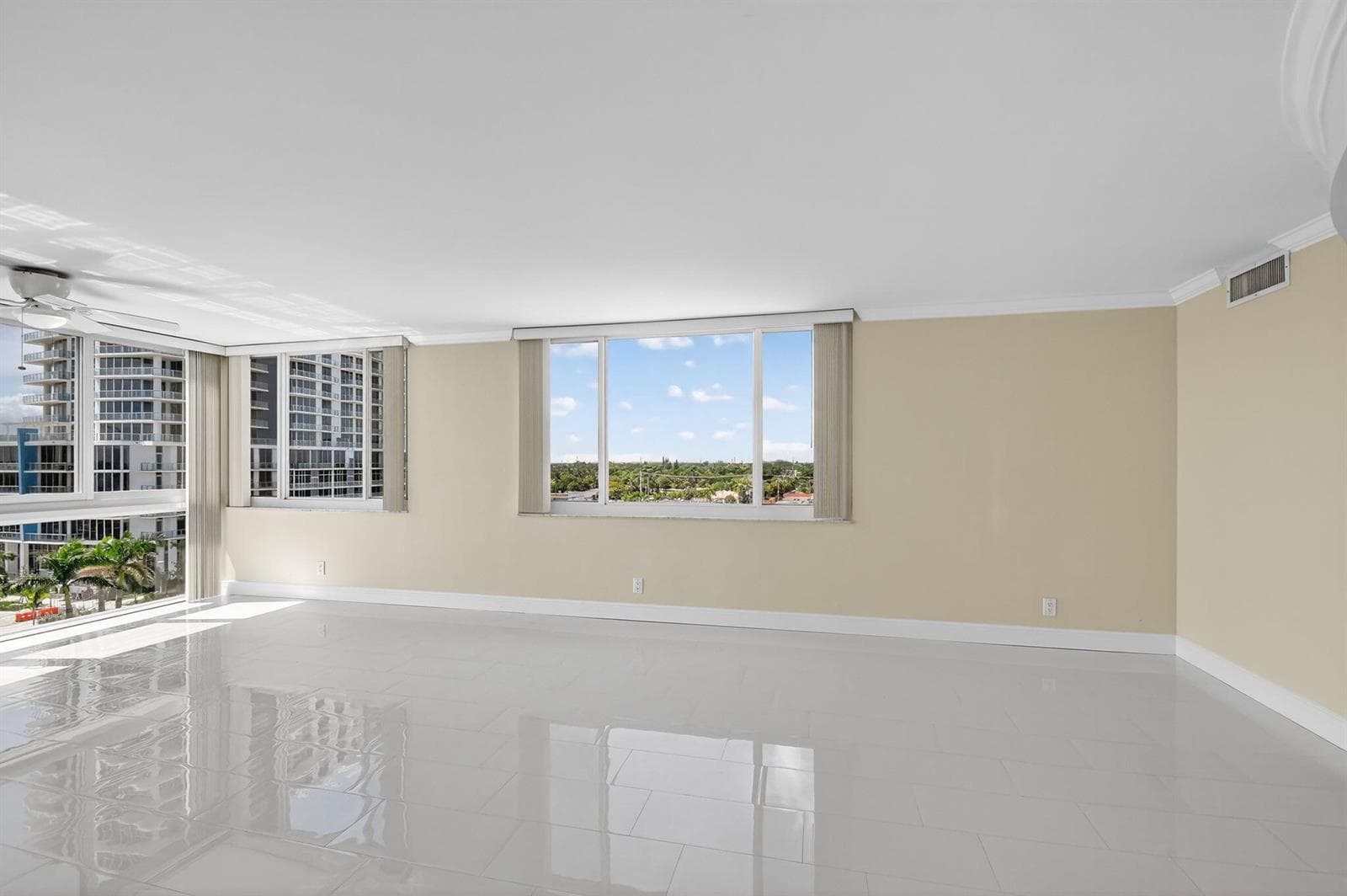 301 Lake Shore Drive 711 photo 14