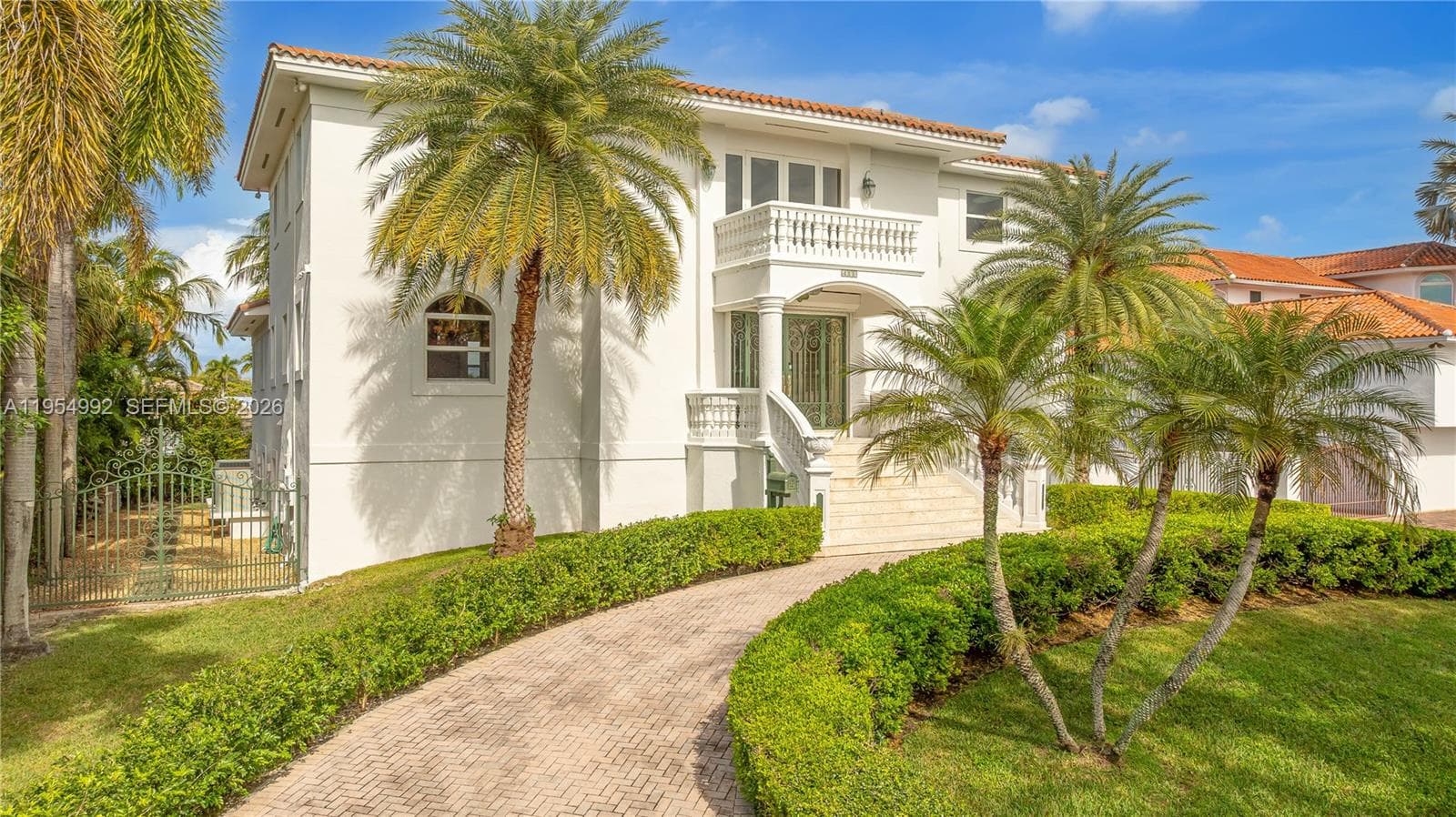 6275 Dolphin Dr 2