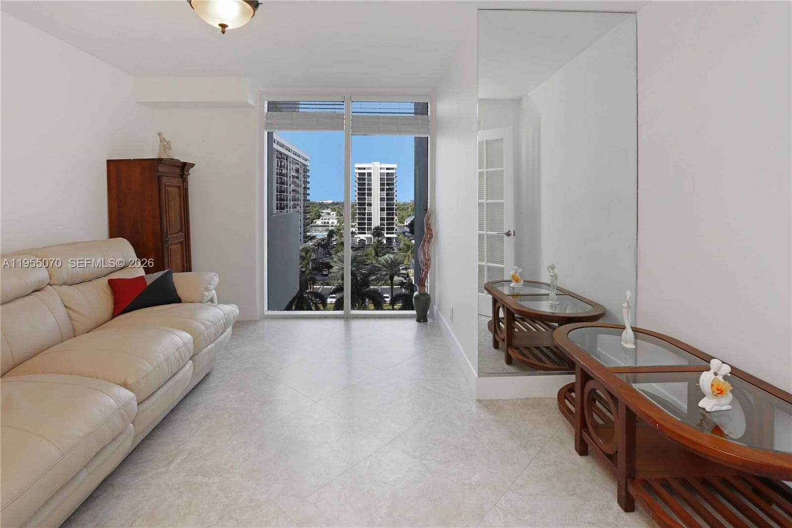 2030 S Ocean Dr 727 photo 11