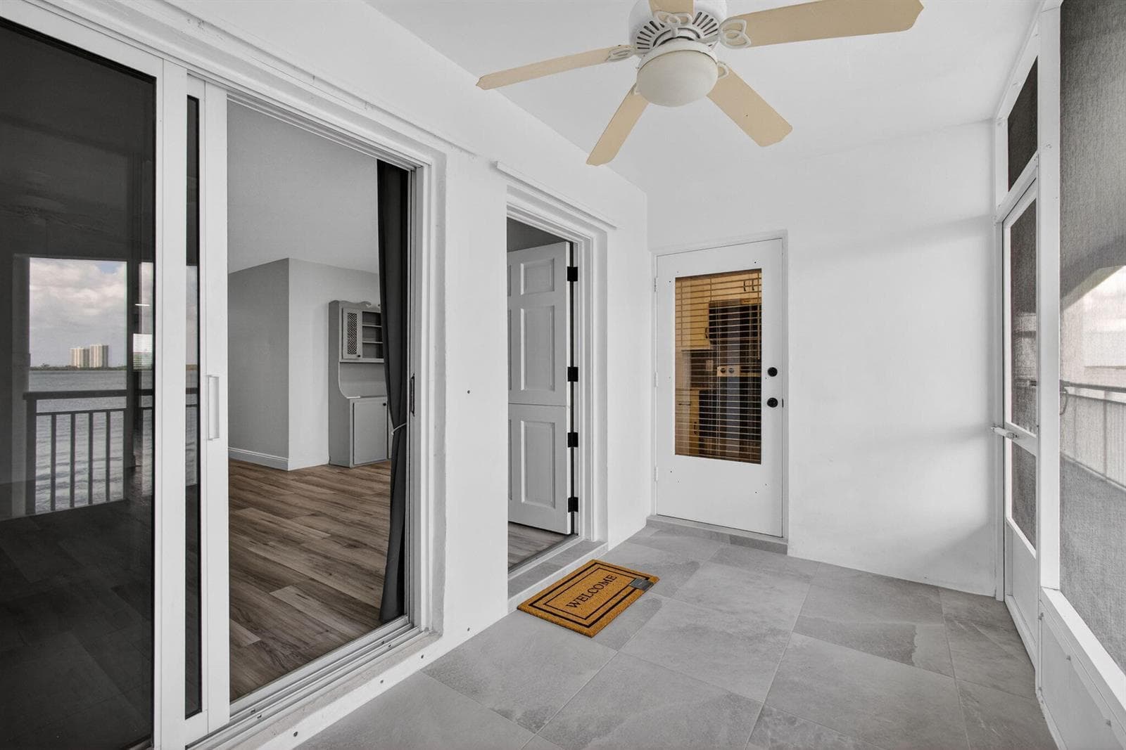 100 Shore Court 208 photo 12
