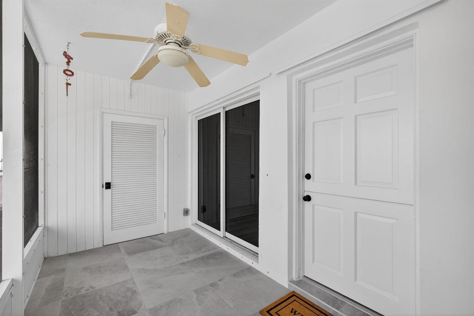 100 Shore Court 208 photo 14