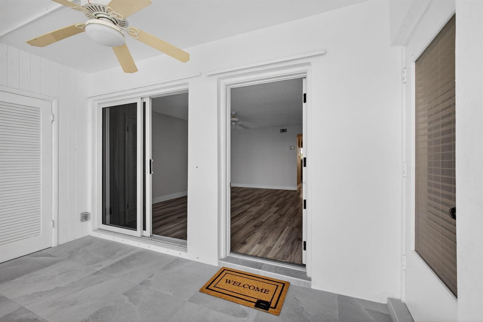 100 Shore Court 208 photo 15