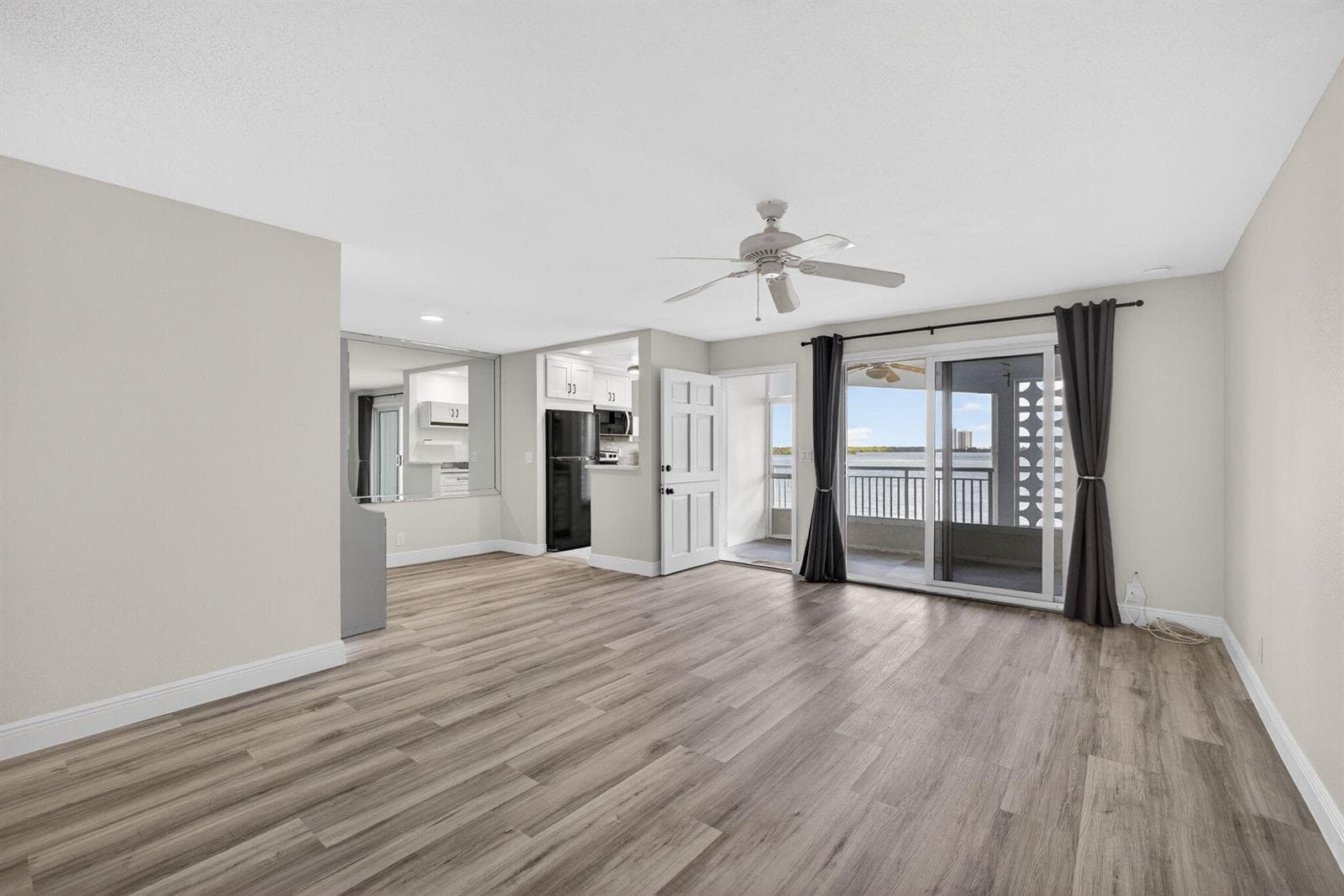 100 Shore Court 208 photo 25