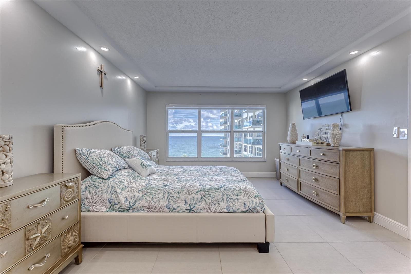 3900 Galt Ocean Drive 712 photo 3