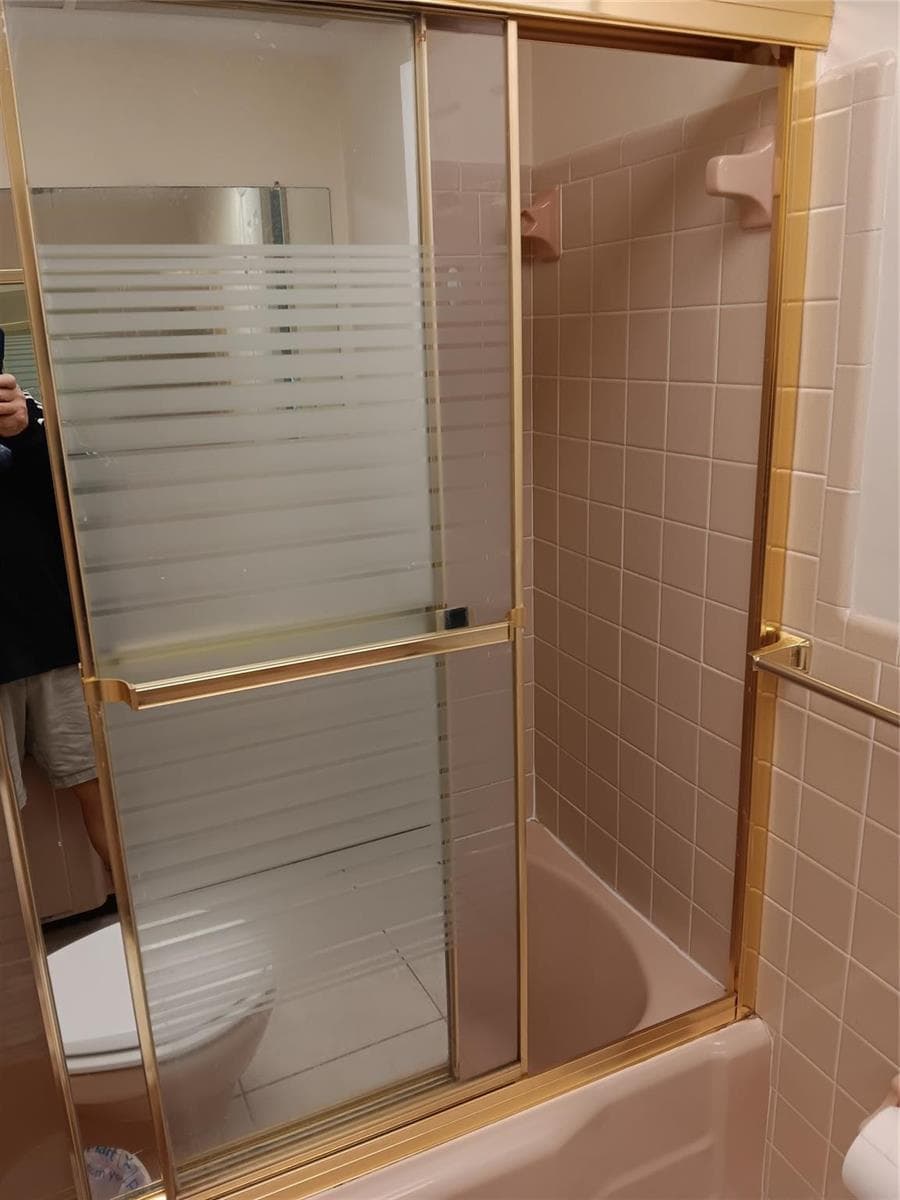 1110 N Riverside Drive 26 photo 7