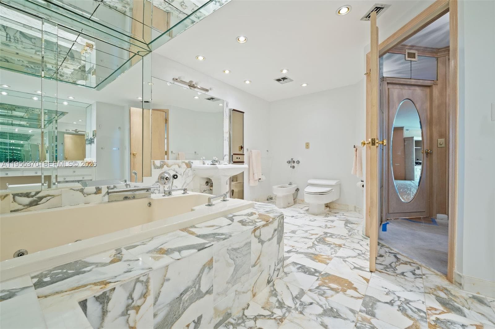 10155 Collins Ave 909 photo 25