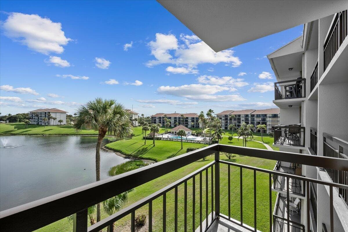 201 S Seas Drive 404 photo 17