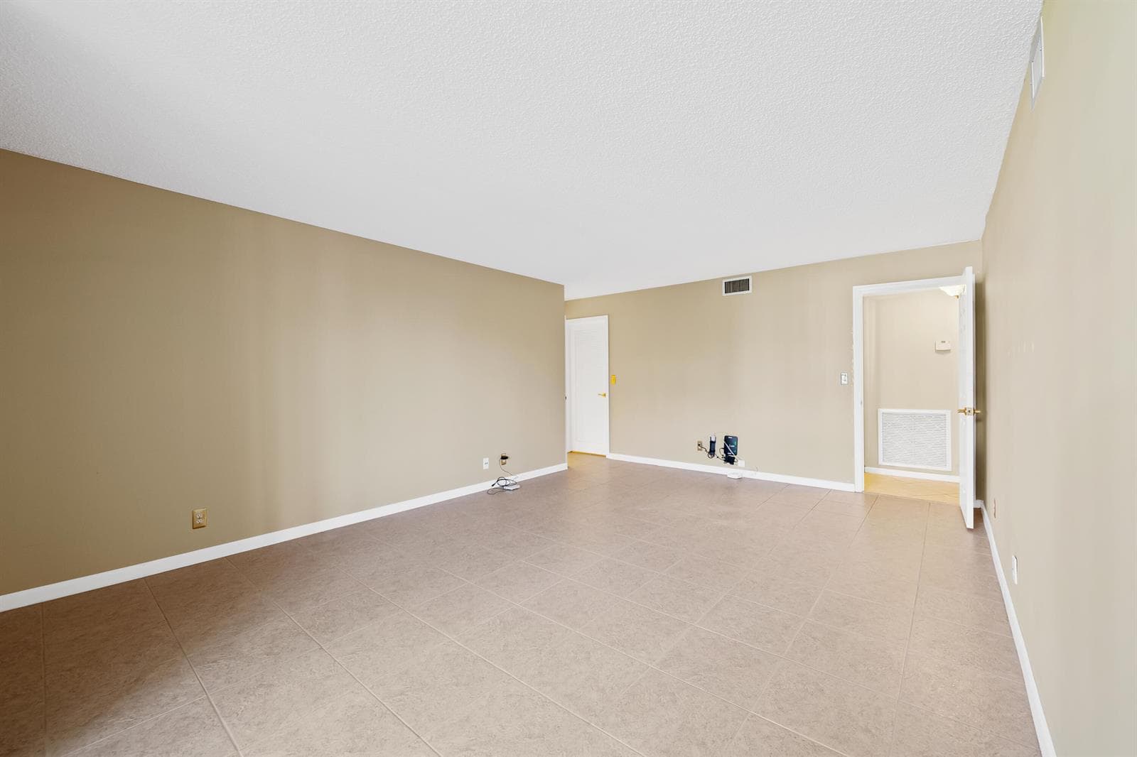800 Jeffery Street 103 photo 14