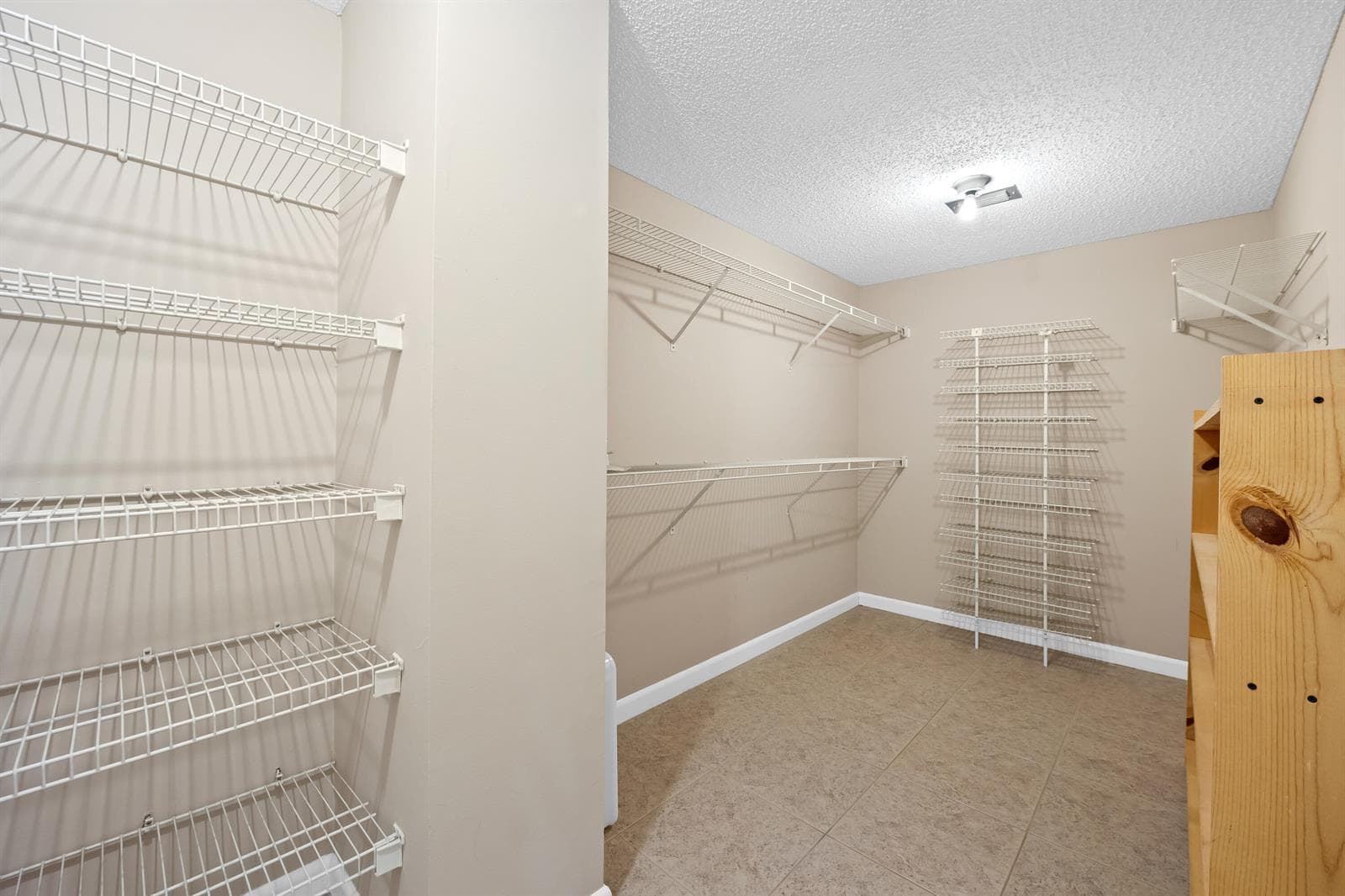 800 Jeffery Street 103 photo 19