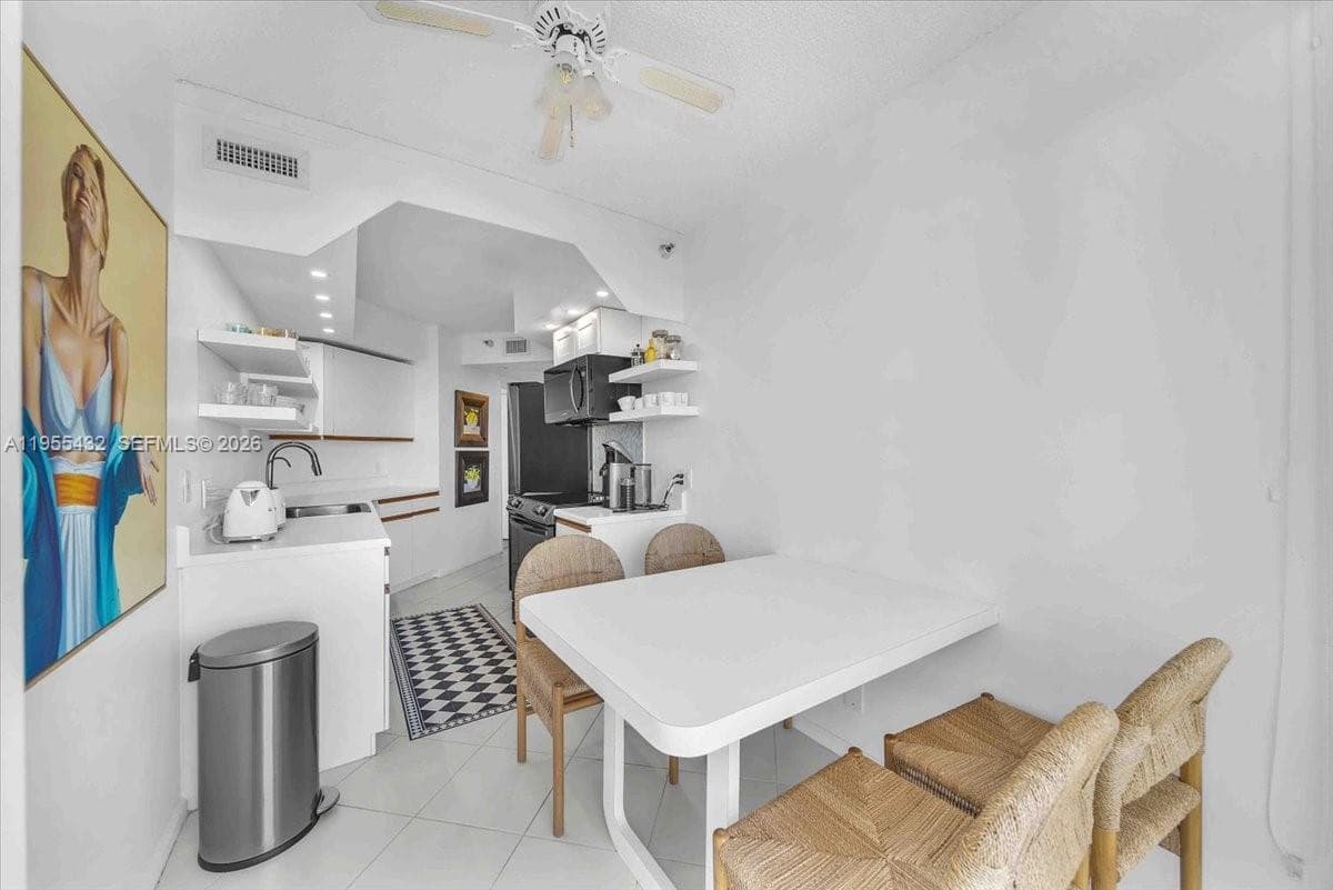3610 Yacht Club Dr 1001 photo 16