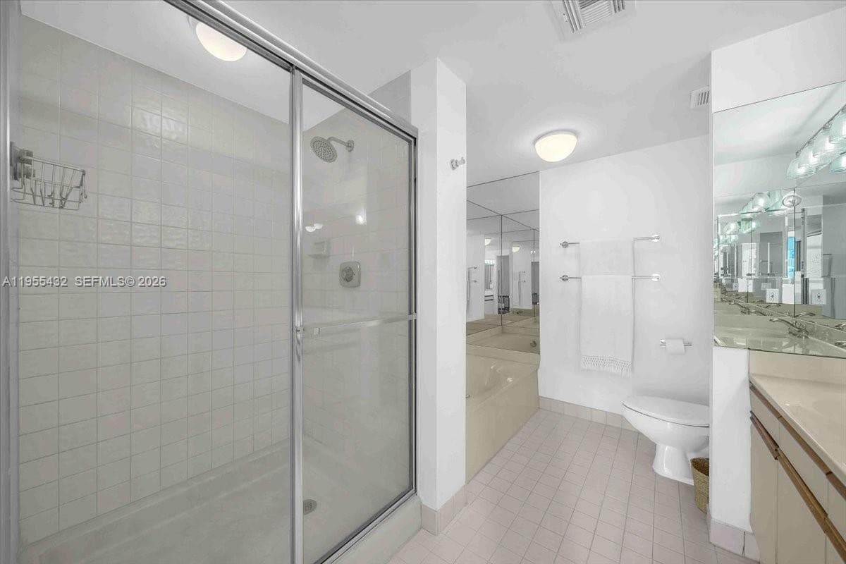3610 Yacht Club Dr 1001 photo 22