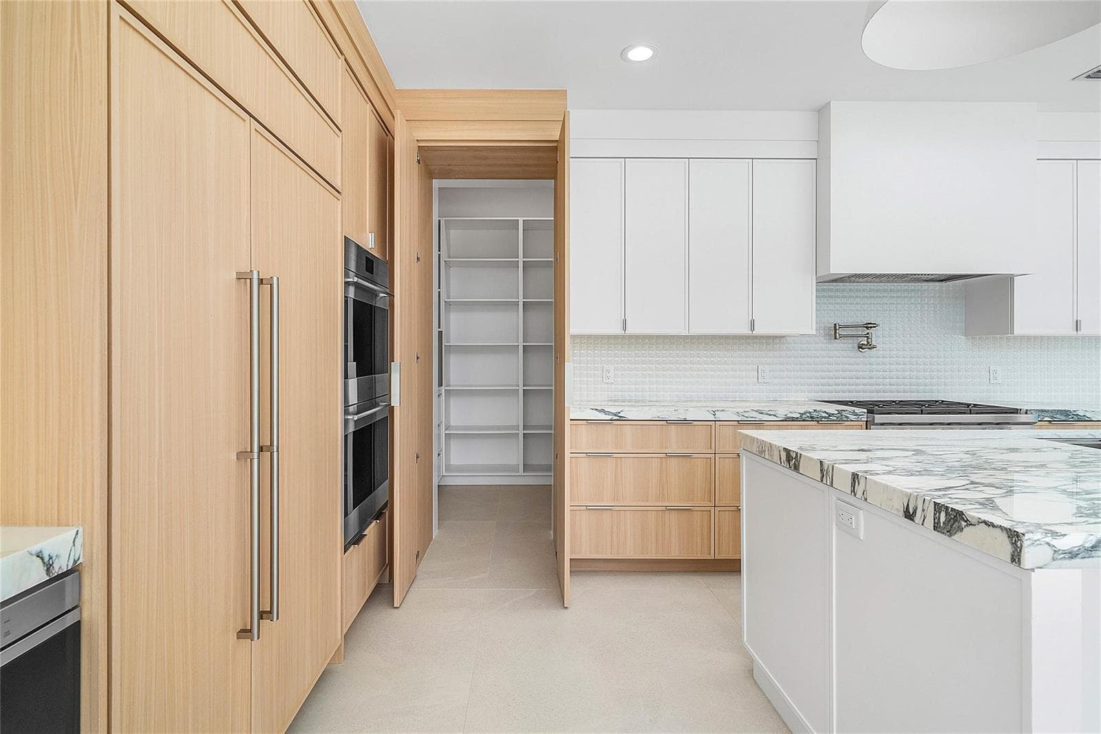 8 Leeward Circle photo 13