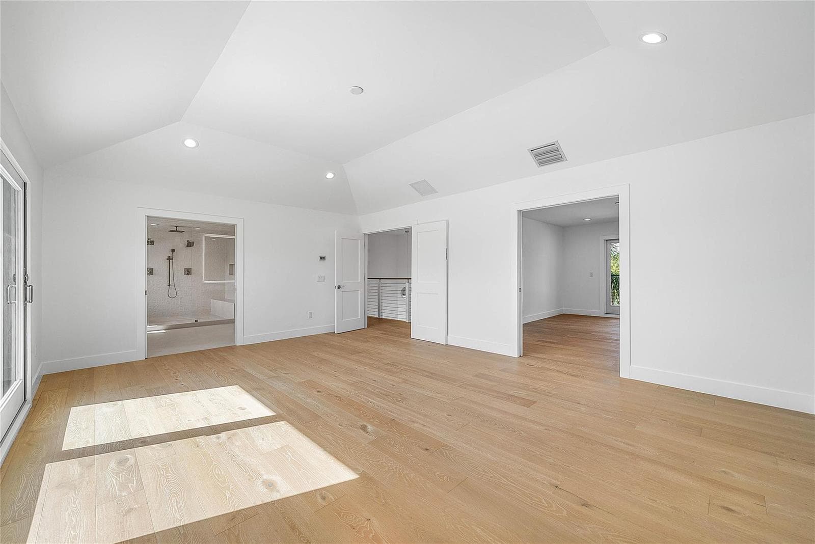 8 Leeward Circle photo 16