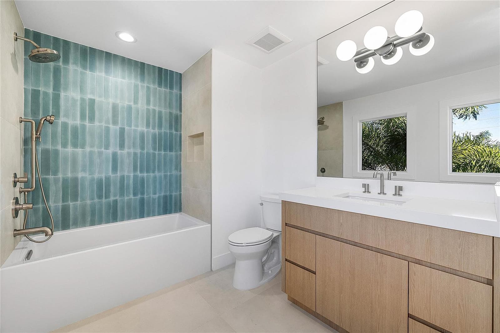 8 Leeward Circle photo 24