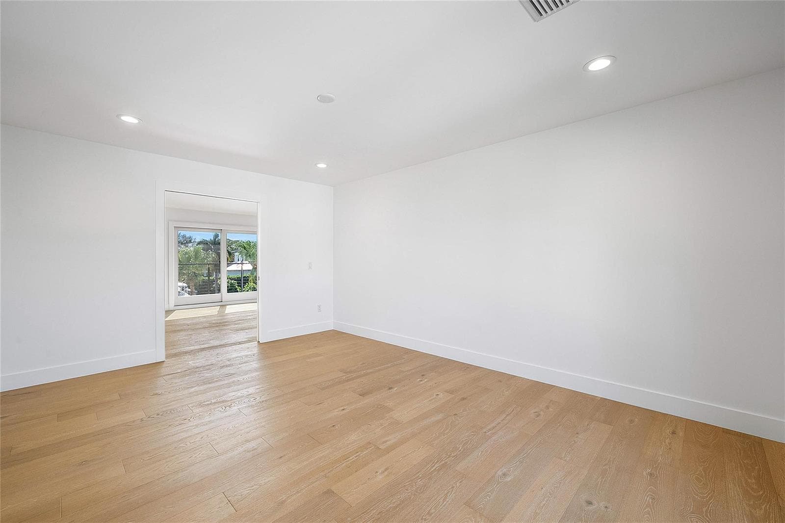 8 Leeward Circle photo 25