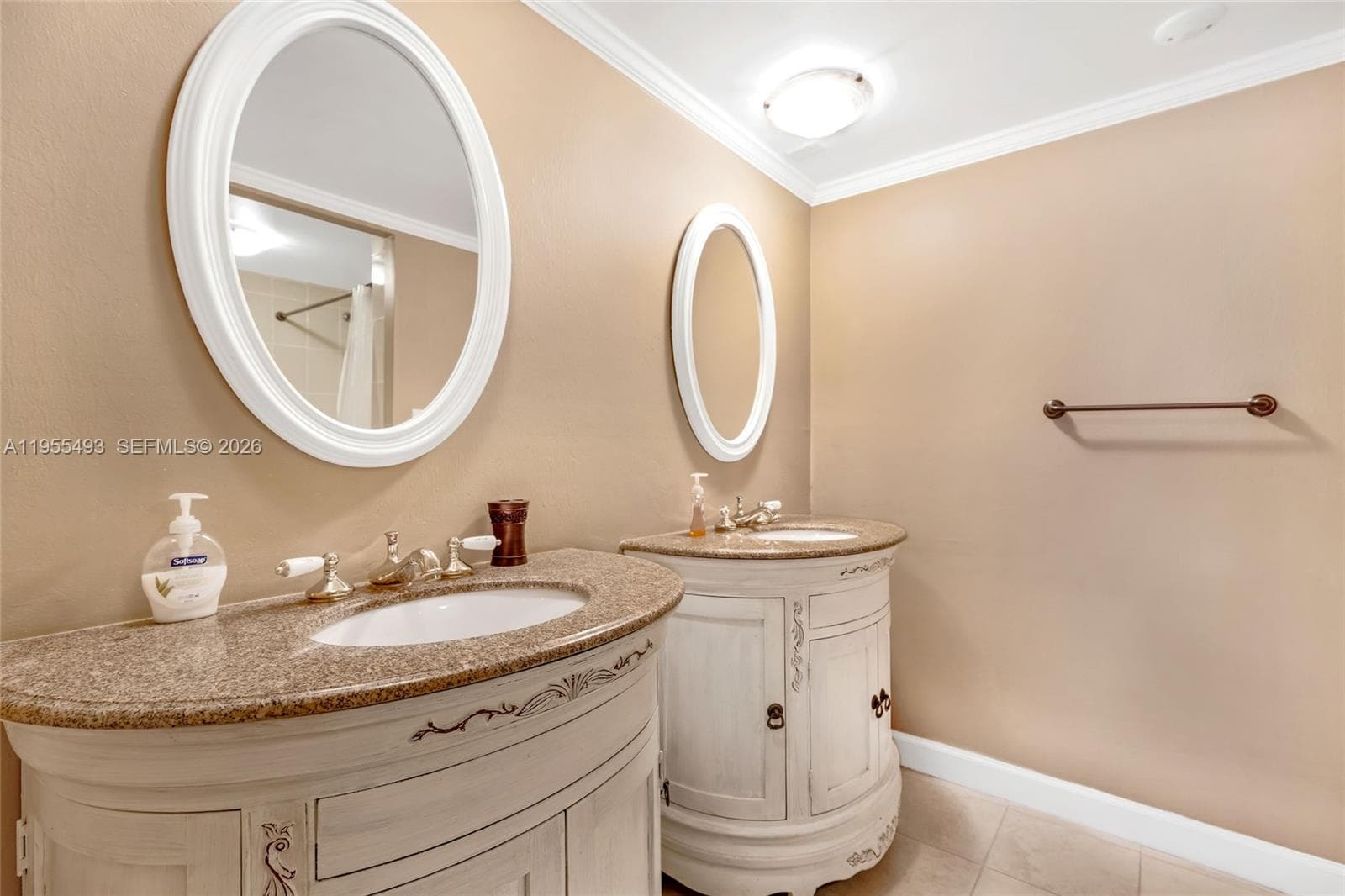 6039 Collins Ave 1206 photo 12