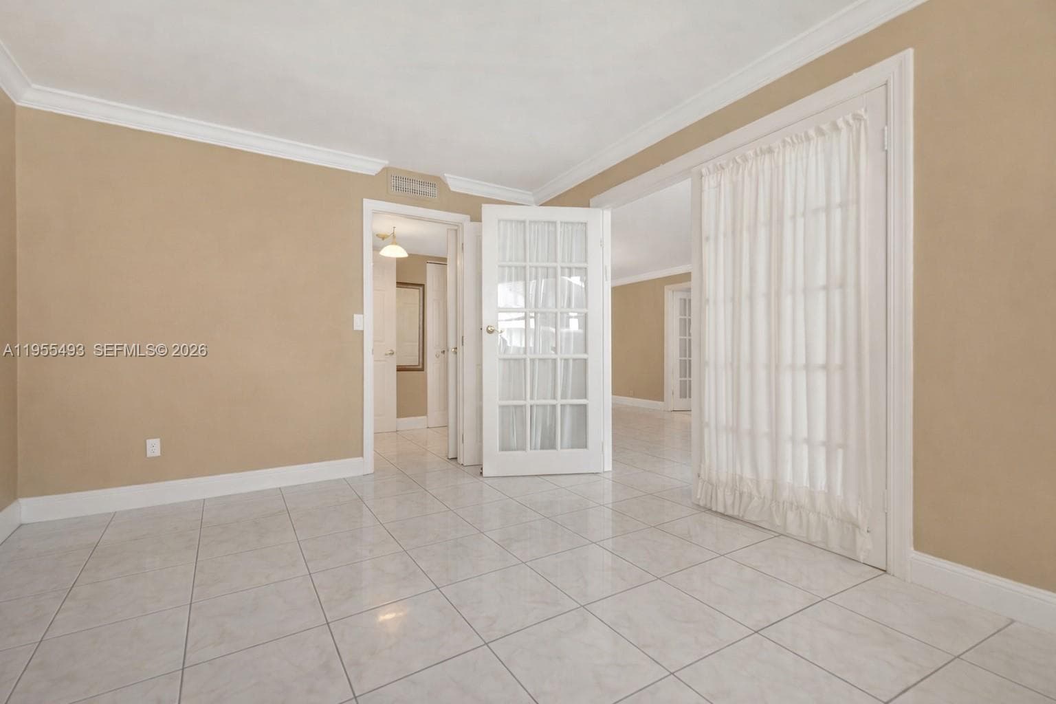 6039 Collins Ave 1206 photo 14