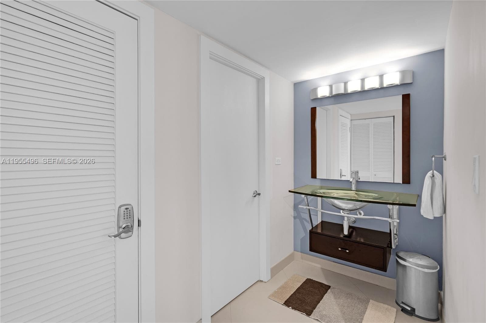 2301 Collins Ave 1006 photo 17