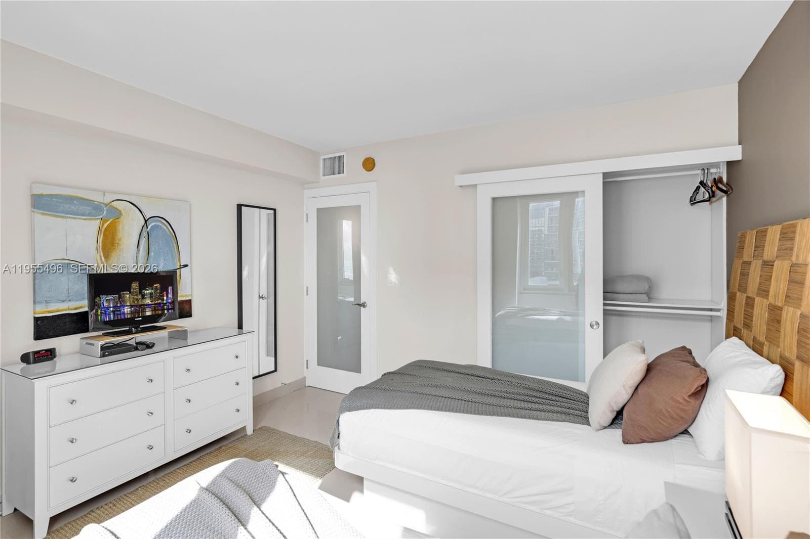 2301 Collins Ave 1006 photo 21