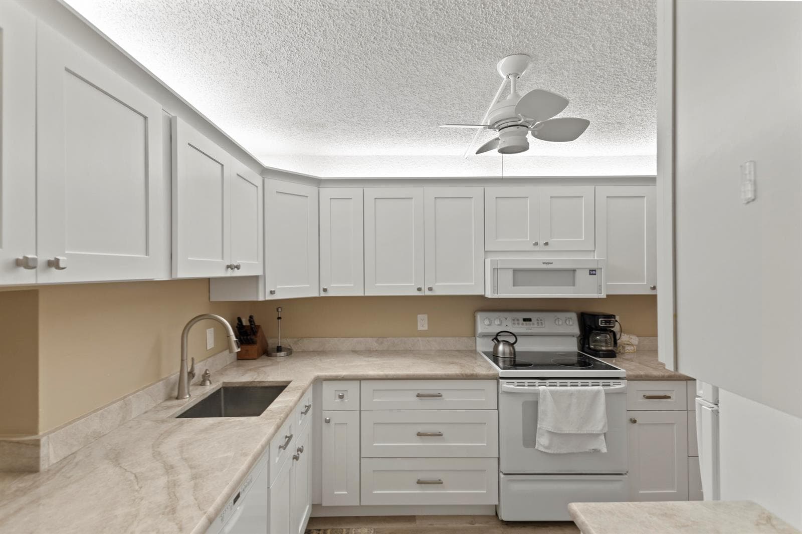 10155 Mangrove Drive 105 photo 2