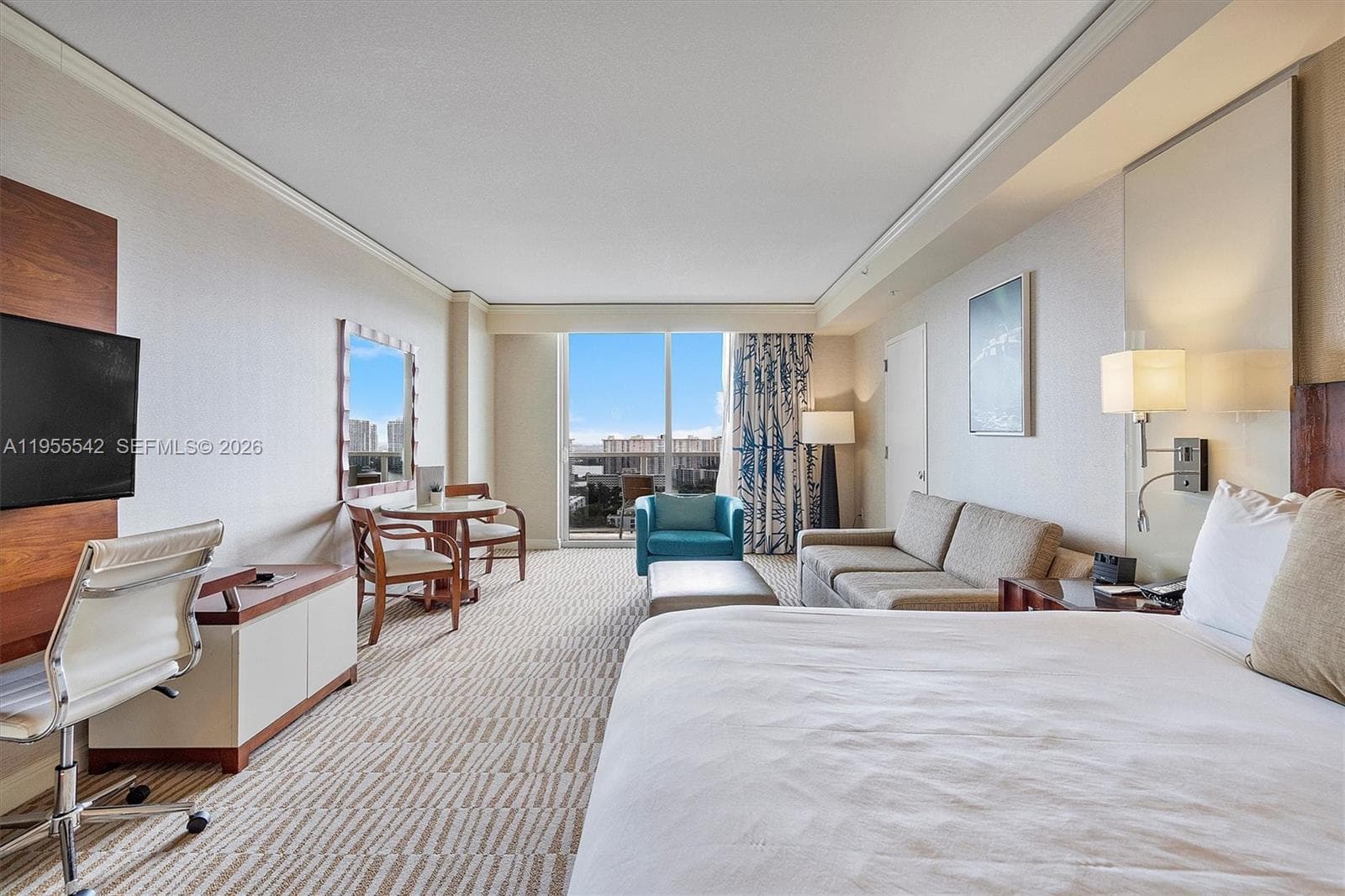 18001 Collins Ave 1817 photo 3