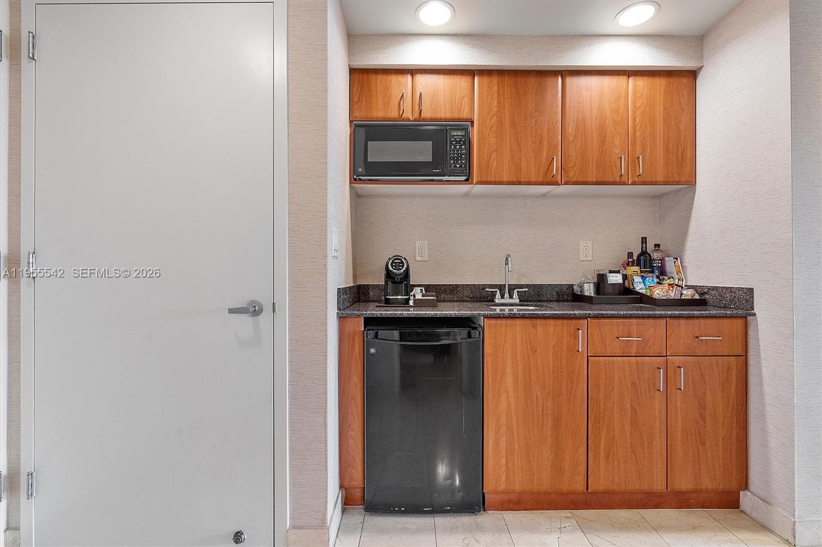 18001 Collins Ave 1817 photo 9