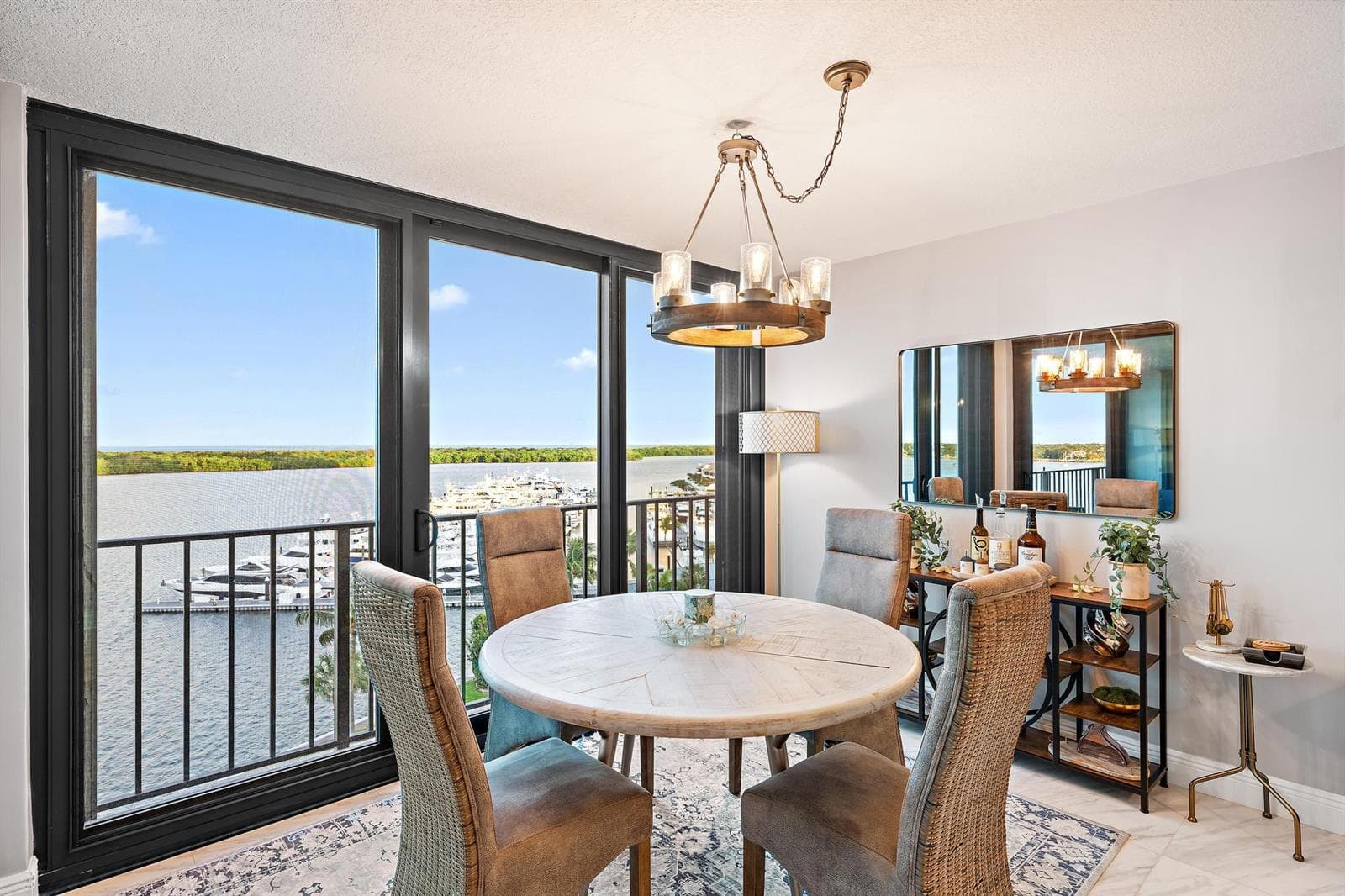 124 Lakeshore Drive 9290 photo 22