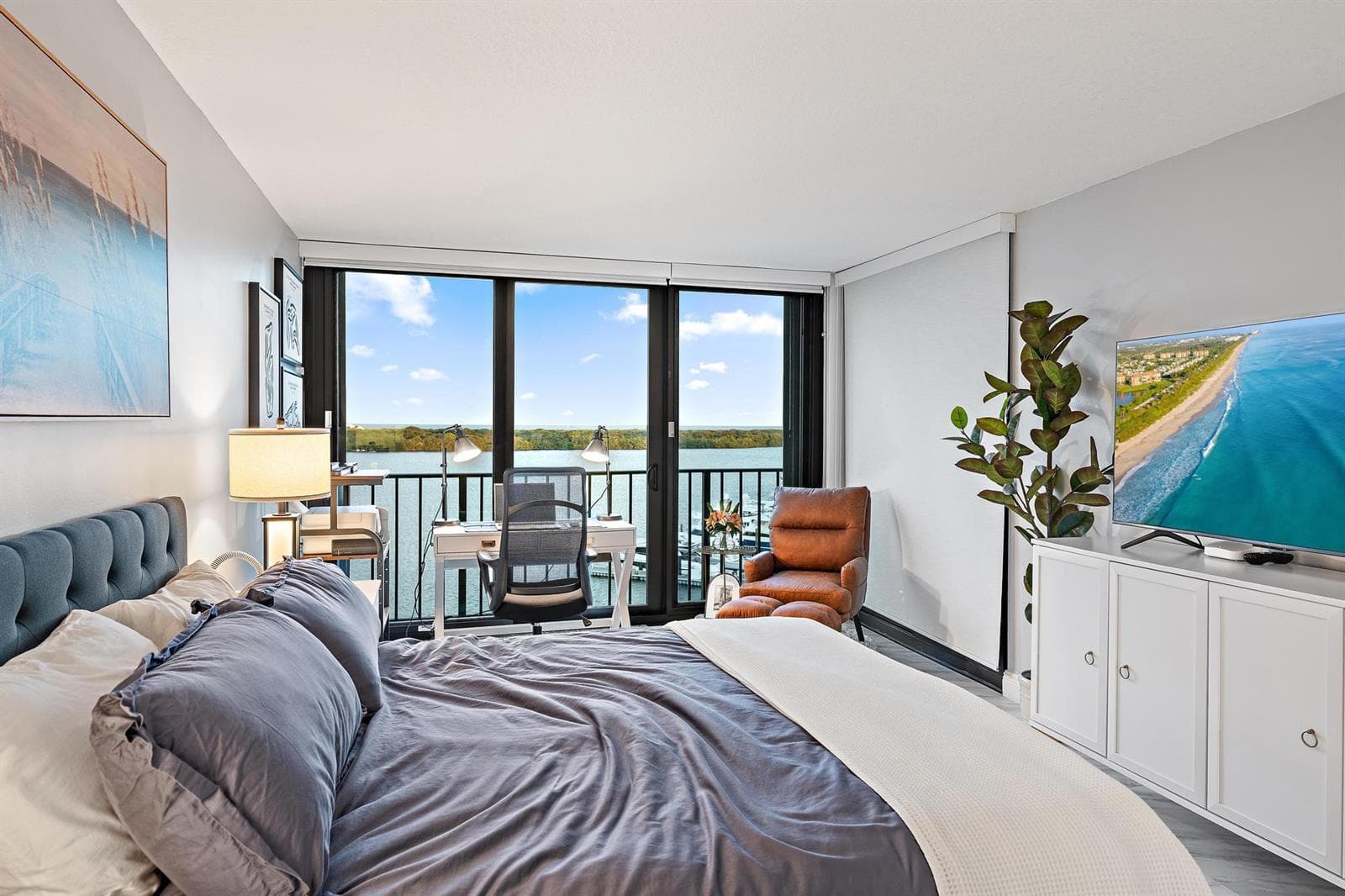 124 Lakeshore Drive 9290 photo 24