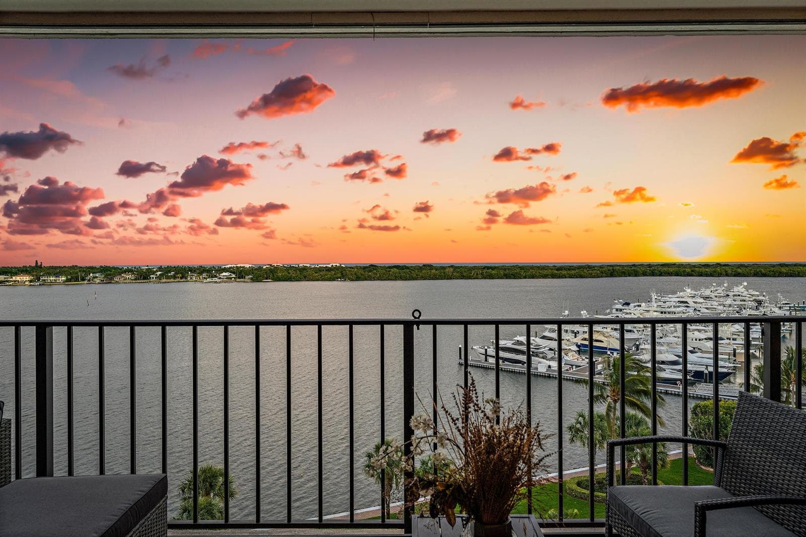 124 Lakeshore Drive 9290 photo 4
