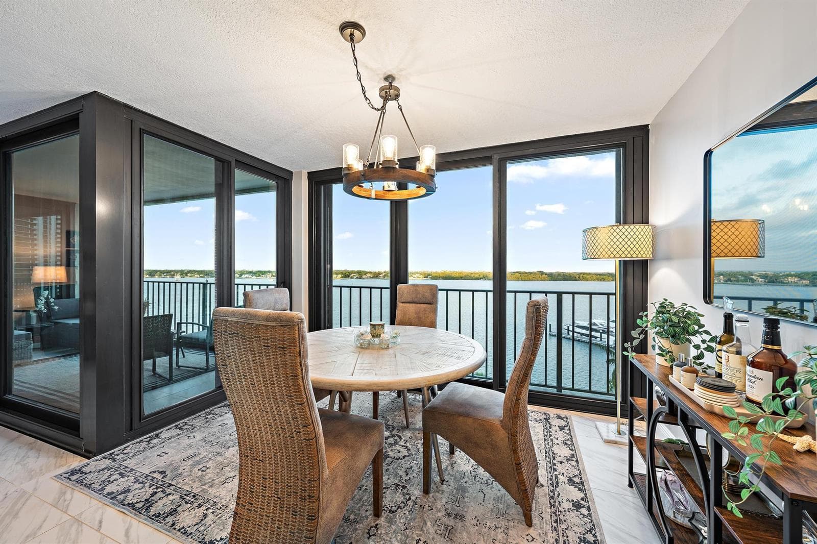 124 Lakeshore Drive 9290 photo 21