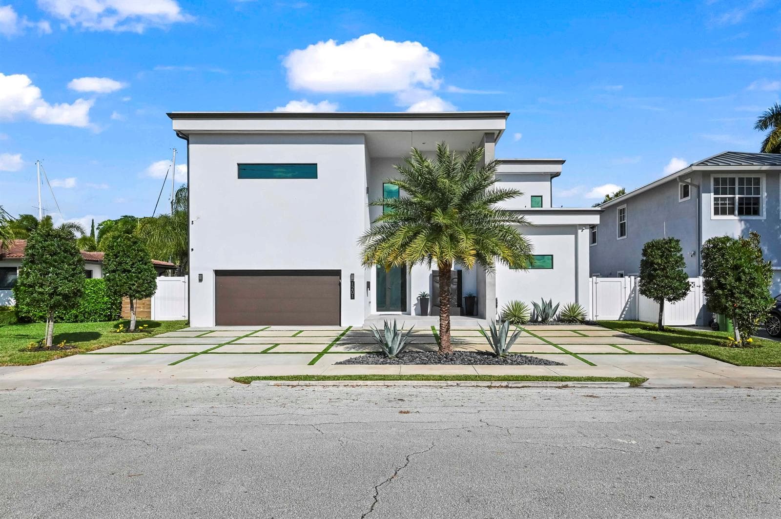 1201 Mandarin Isle photo 2