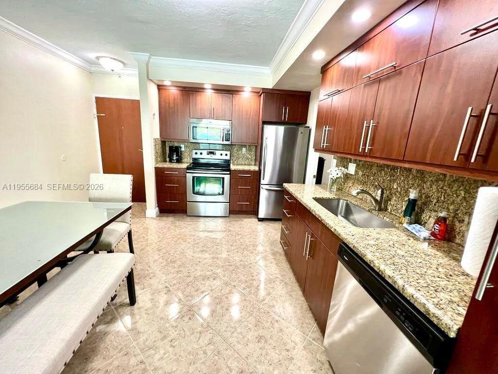3801 S Ocean Dr 2C photo 2