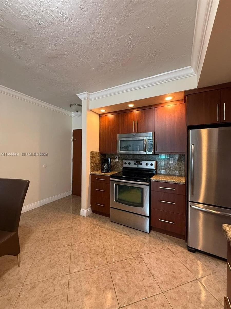3801 S Ocean Dr 2C photo 3