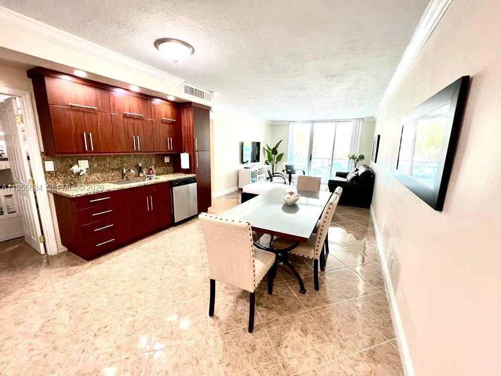 3801 S Ocean Dr 2C photo 4