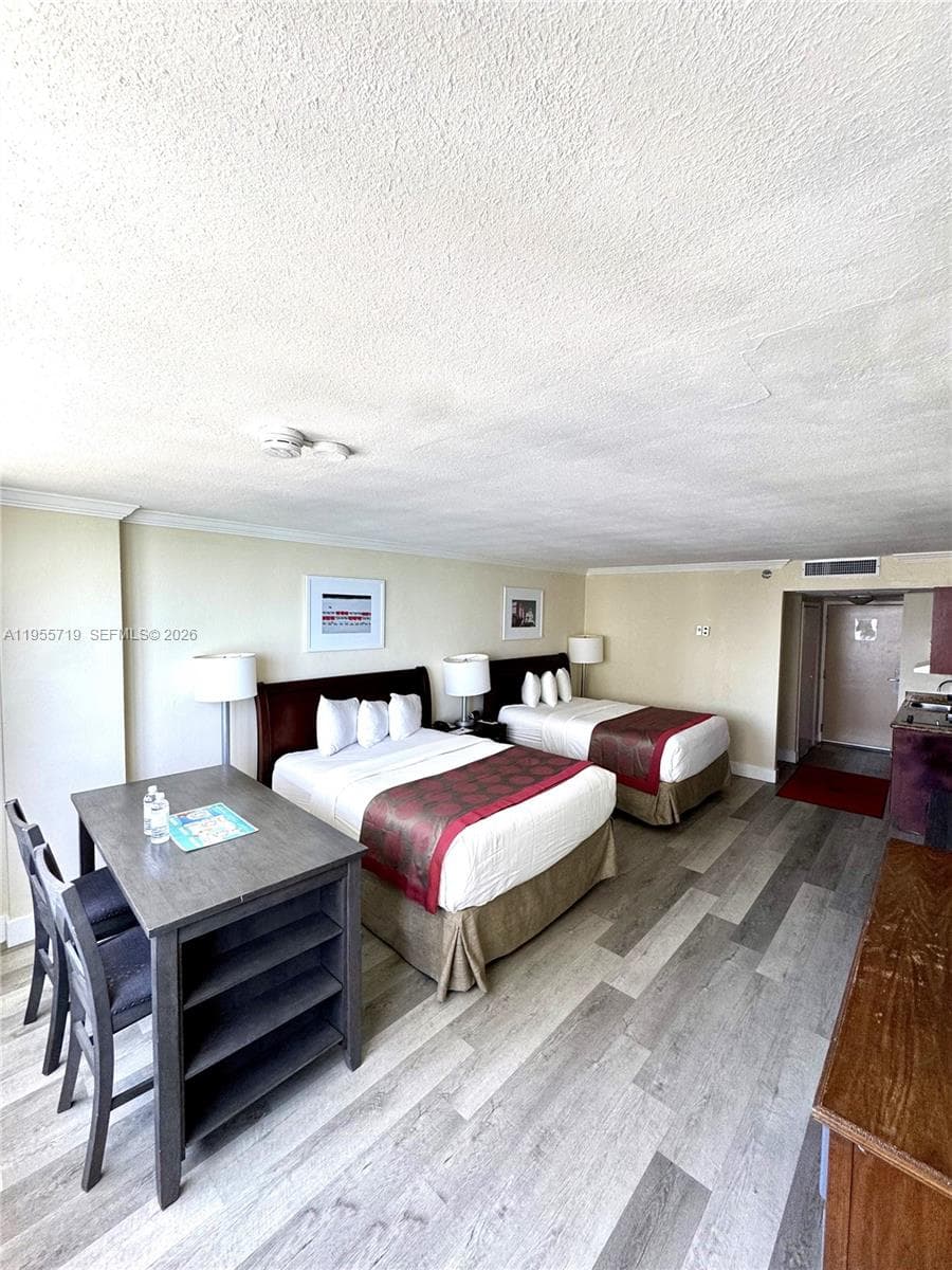 19201 Collins Ave 1103 photo 6