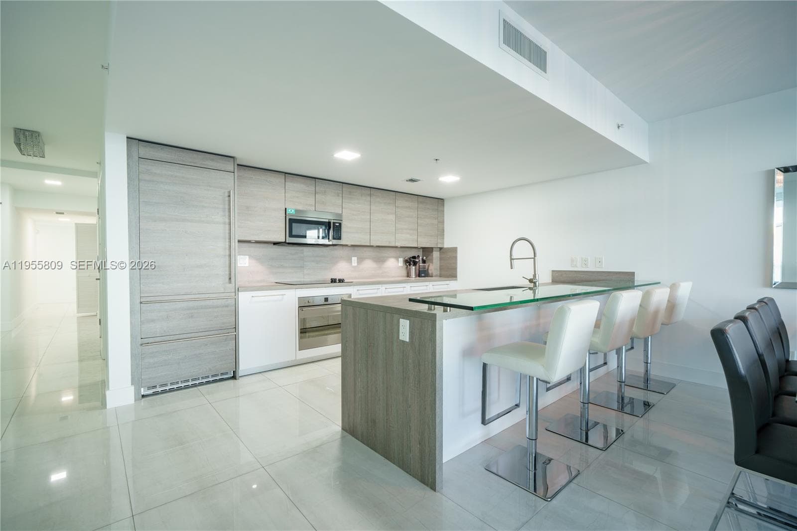 400 Sunny Isles Blvd 1704 photo 12